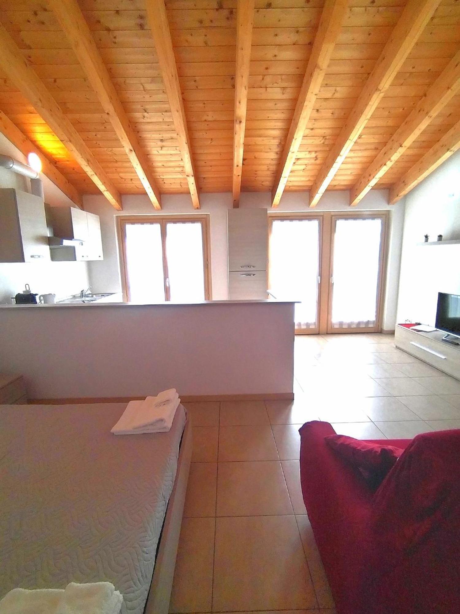 Travedona Loft By Lake Ixihome Dış mekan fotoğraf